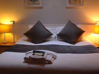 The Oyster Smack Inn Burnham-on-Crouch ภายนอก รูปภาพ